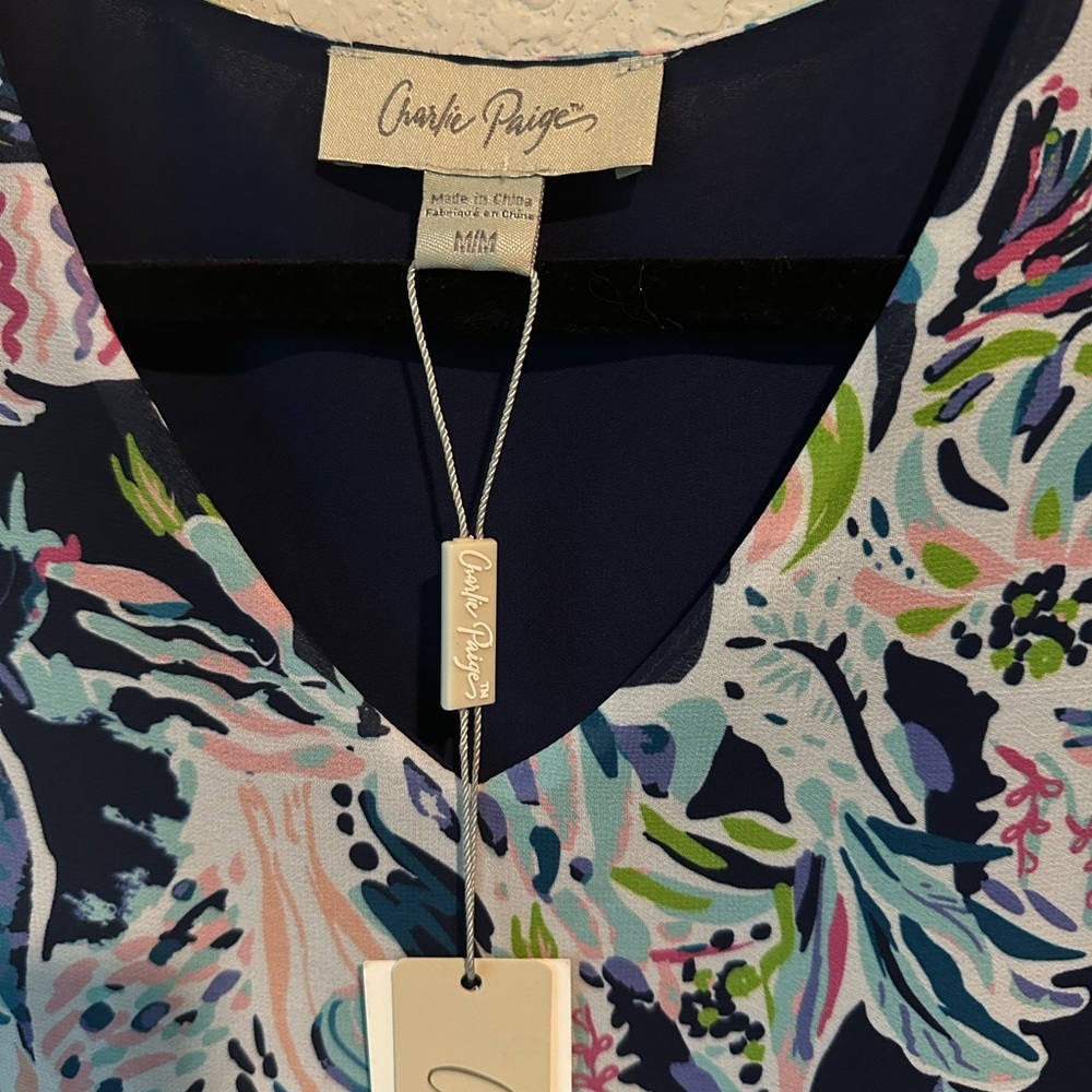 Charlie Paige Navy and Multicolor Blouse Size M New With Tags - Picture 2 of 5